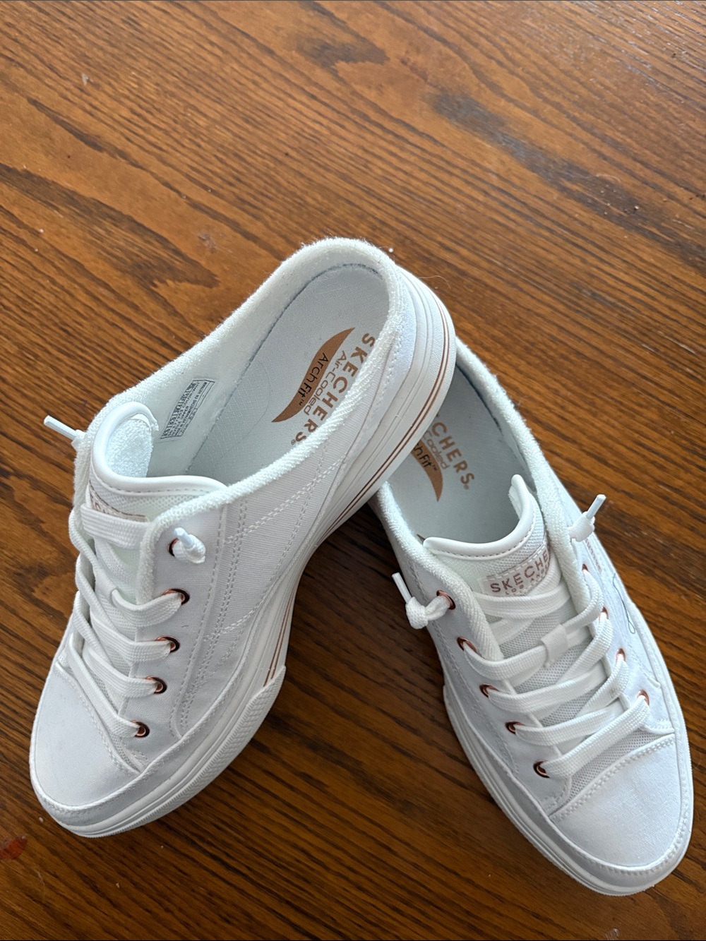 Skechers White Low-Top Sneakers with Rose Gold Eyelets - Picture 2 of 6